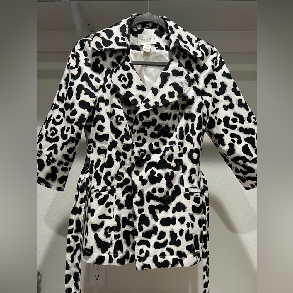 White‎ House Black Market 3/4 Sleeve double breasted Pea Coat Animal Print XS